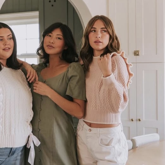 ❌SOLD❌ Boutique Ruffle Sweater - Picture 5 of 10